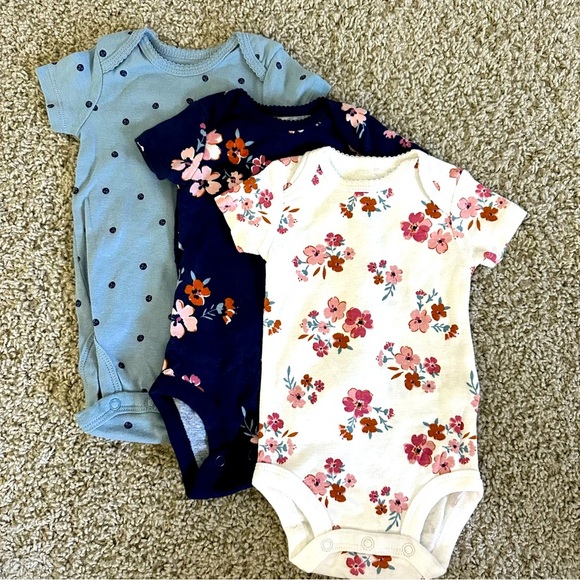 Other - Bundle of short sleeve girl onesies size 0-3 M